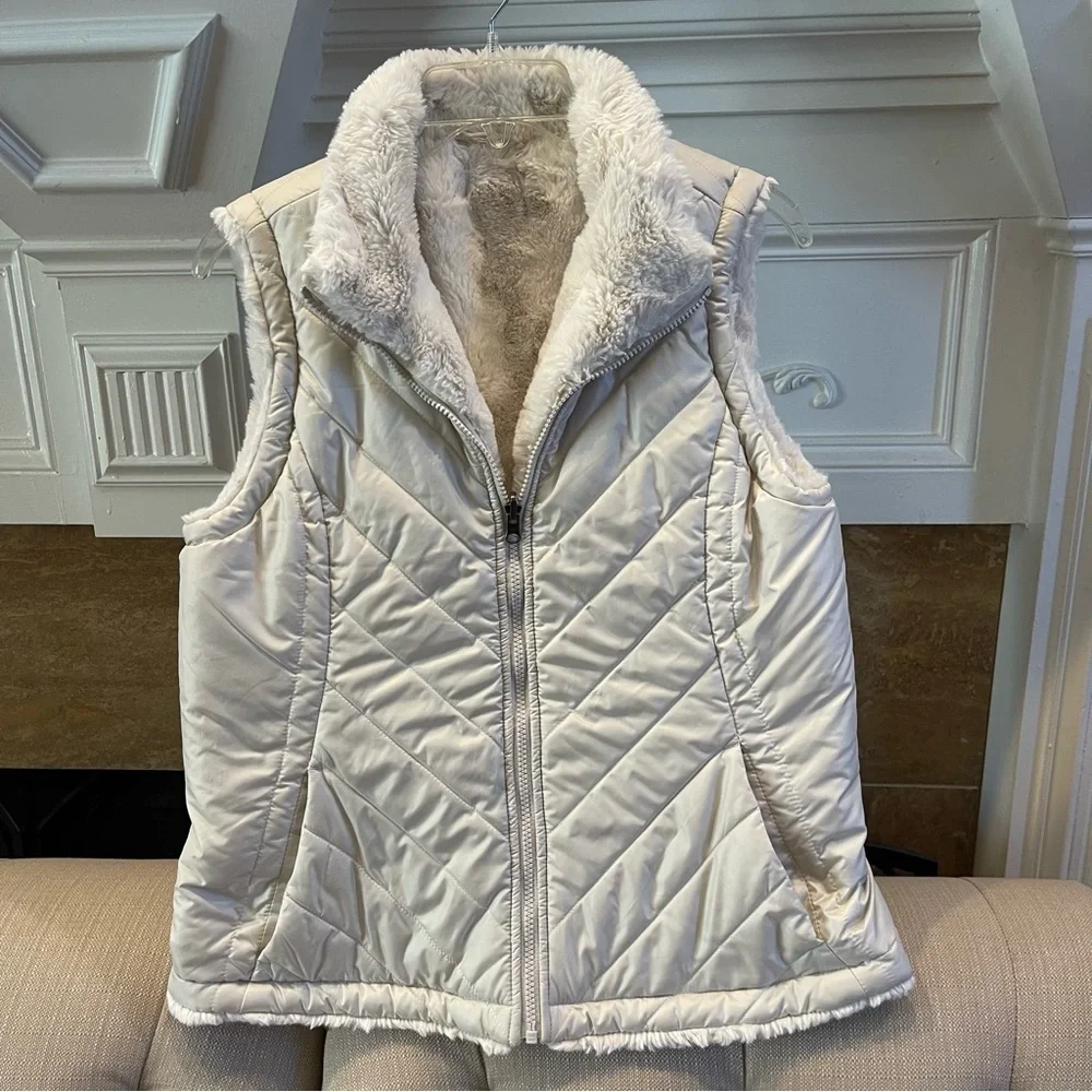 Nicole Miller Womens Medium Cream Reversible Quilted Puffer And Faux Fur Vest - Picture 1 of 9
